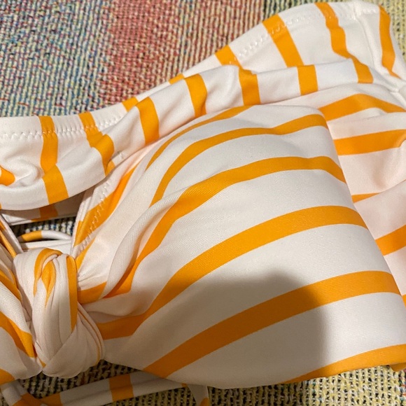 Floral and Leopard Print Bikini Tops Bundle of (6) - Picture 7 of 7